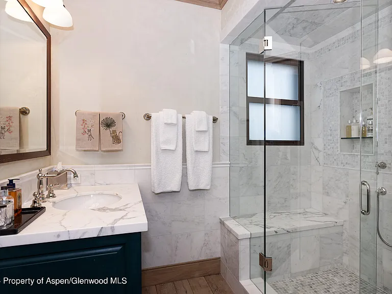 465 Thunderbowl Ln — Photo 25