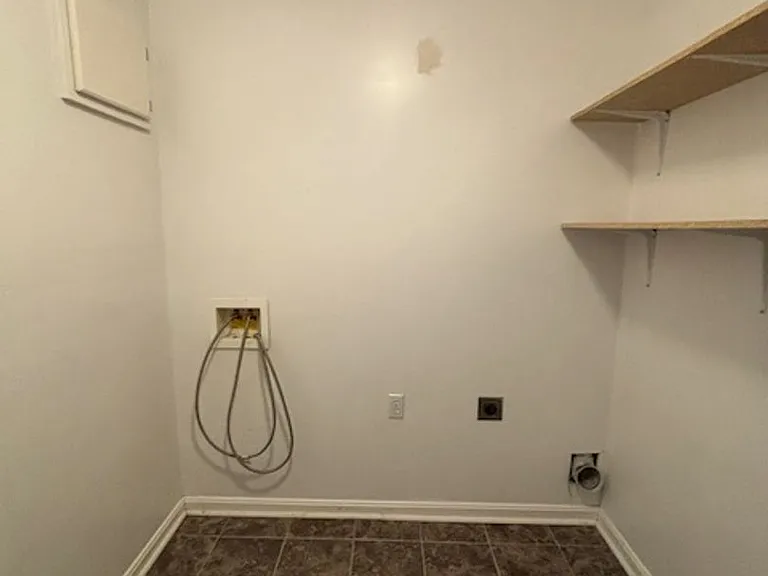 210 Scarlet Ave — Photo 19