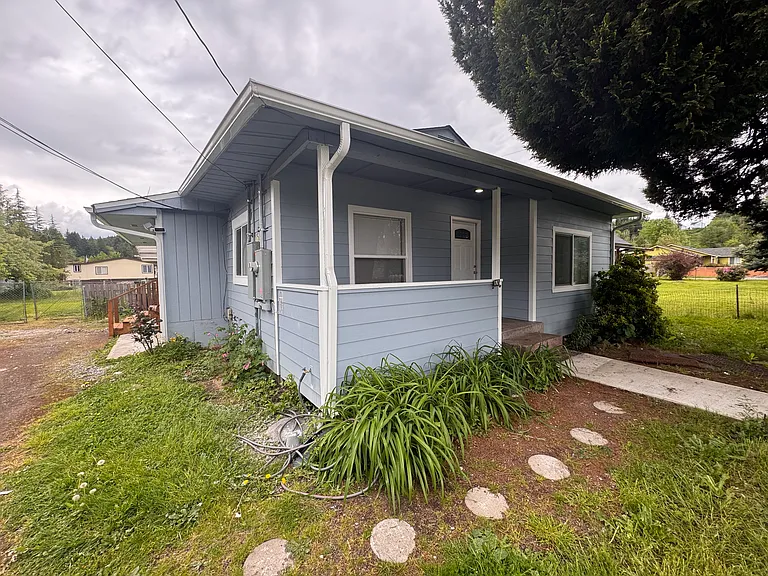 1202 Rhobina St — Photo 10