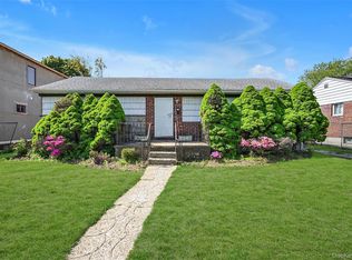 2255 Parkhurst Rd, Elmont, NY 11003