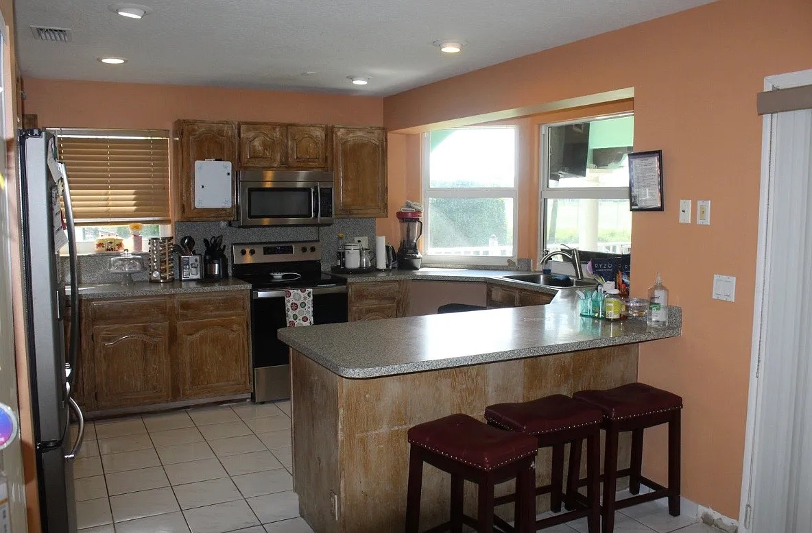 5 bed, 2961 sqft, $5,800 — Photo 2