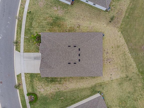 3rd image of 326 Briarbrook Ln