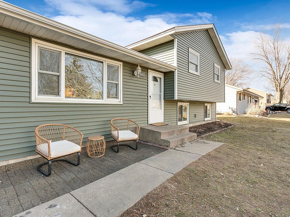 1st image of 14951 Camfield Cir