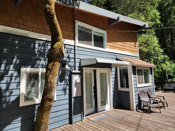 11254 Terrace Drive, Forestville, CA 95436