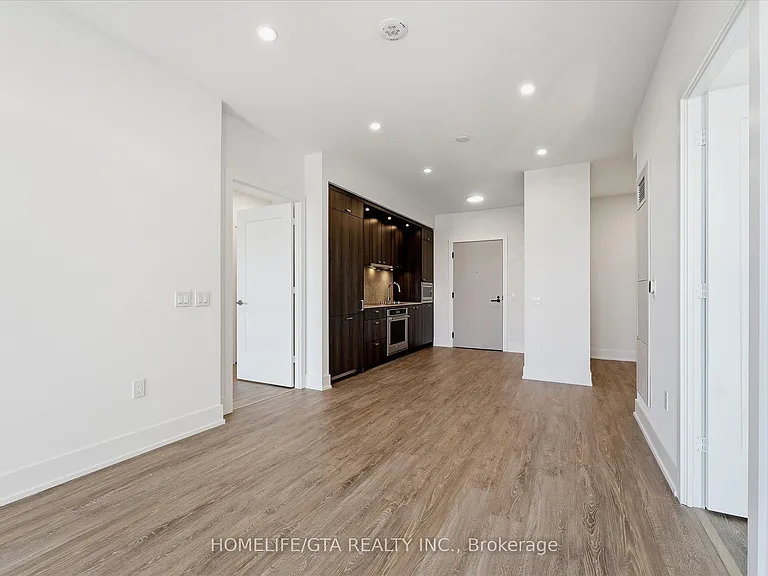 858 Dupont St #802 — Photo 17