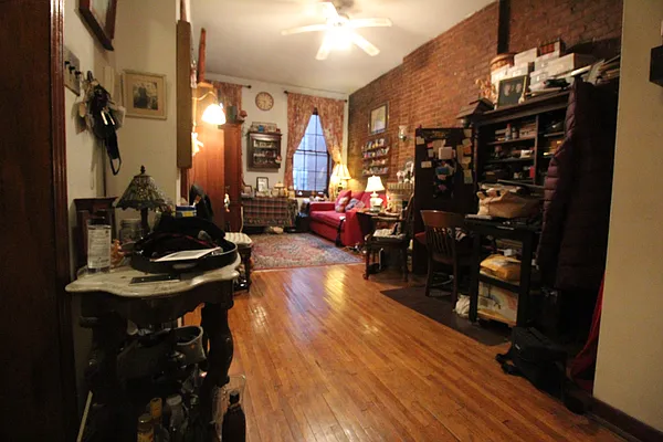 Rented by Luxor Homes & Investment Realty | media 21