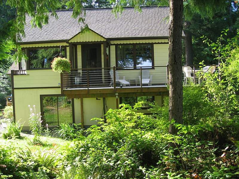 1st image of 1028 76th Ave NE