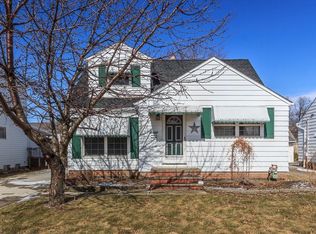 29047 Homewood Dr, Wickliffe, OH 44092