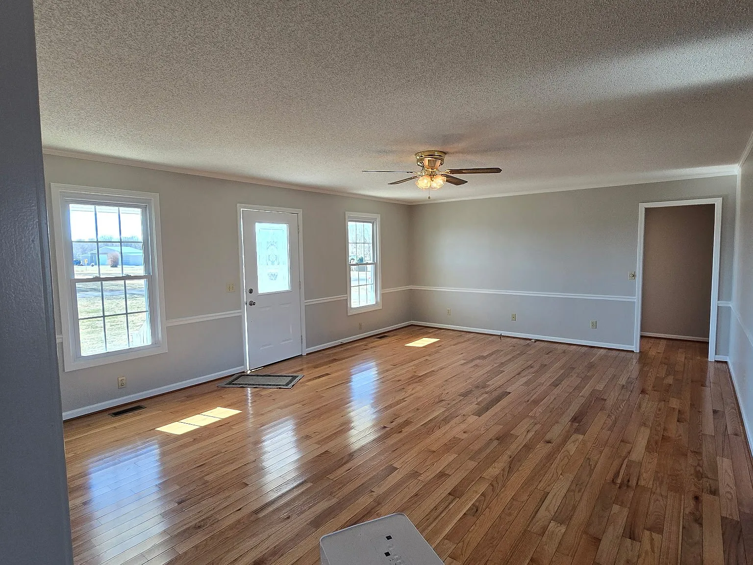 3 bed, 2.5 bath, $1,800 — Photo 2