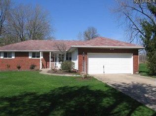 2021 Edenhall Dr, Lyndhurst, OH