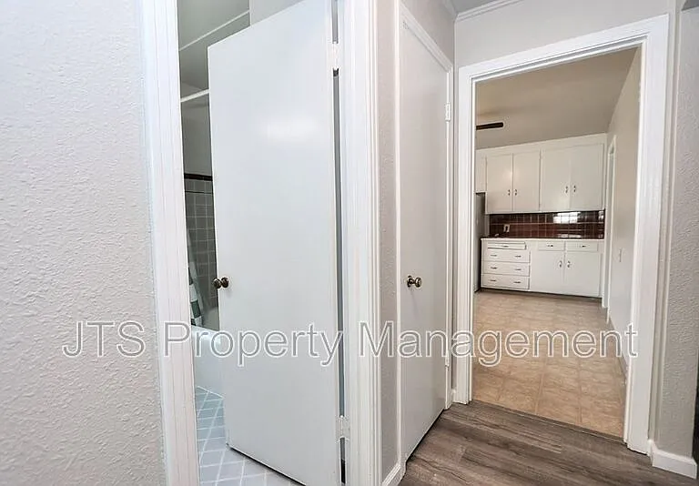 4439 V St #1 — Photo 33