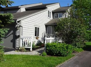 382 Summerhaven Dr, East Syracuse, NY 13057