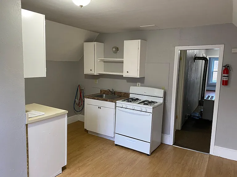 146 Charles St — Photo 13