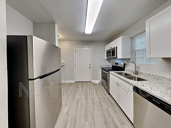 4th image of 3745 Laurel Brook Way