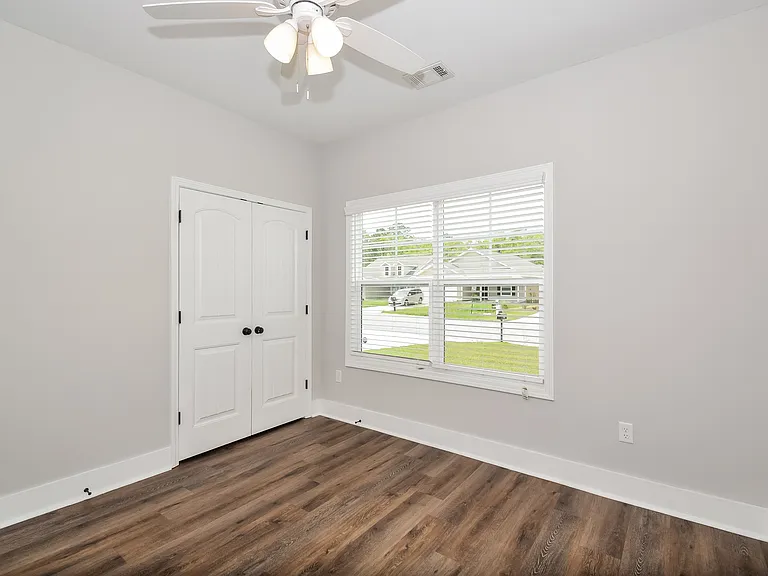 21 Greyfield Dr — Photo 14