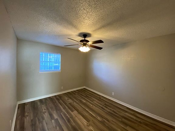 3rd image of 102 Maryland St #1