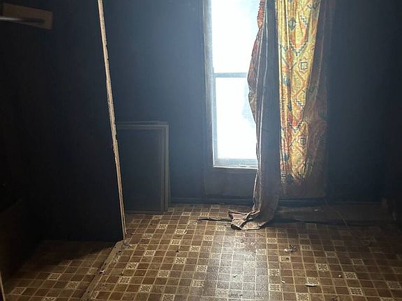 4th image of 1404 Rumbaugh Ln