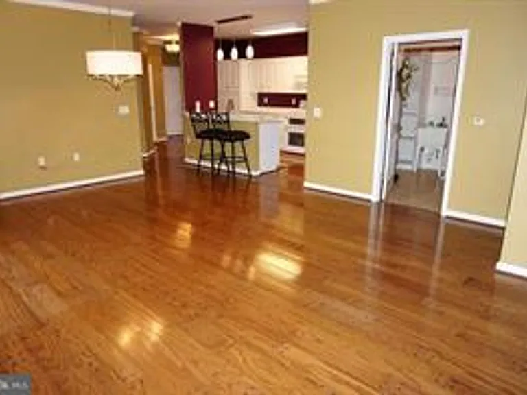 305 Willrich Cir #B — Photo 4