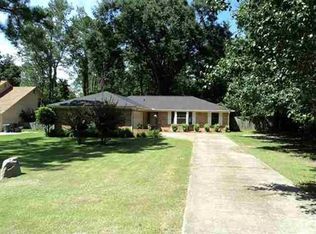 3252 N Shannon Lakes Dr, Tallahassee, FL 32309