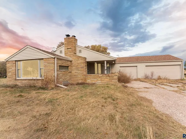 46748 265th St, Sioux Falls, SD 57107