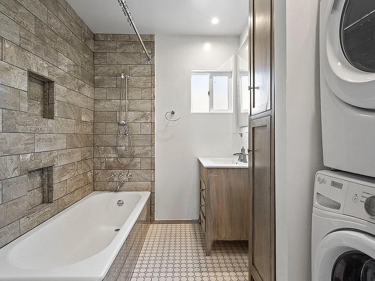 4044 Huron Ave — Photo 9