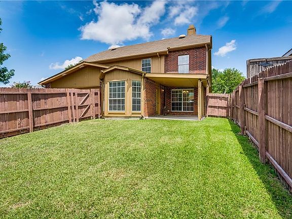 4th image of 1814 Willow Creek Ct