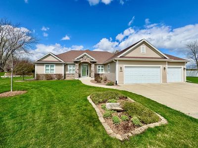 1404 Whitetail RUN, Mukwonago, WI, 53149