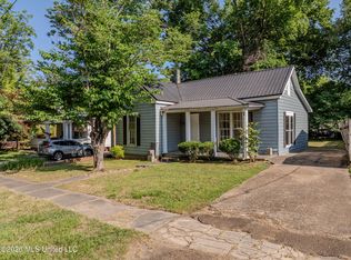 335 E College Ave, Holly Springs, MS 38635
