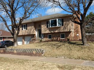 2379 Montclair Dr, Salina, KS 67401