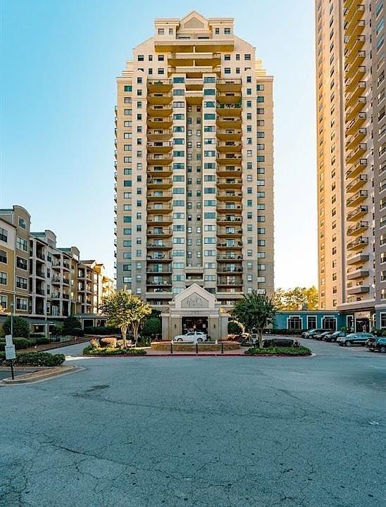 1st image of 795 Hammond Dr APT 1506
