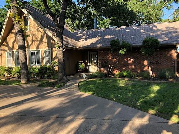 3rd image of 300 NW 7th Ave