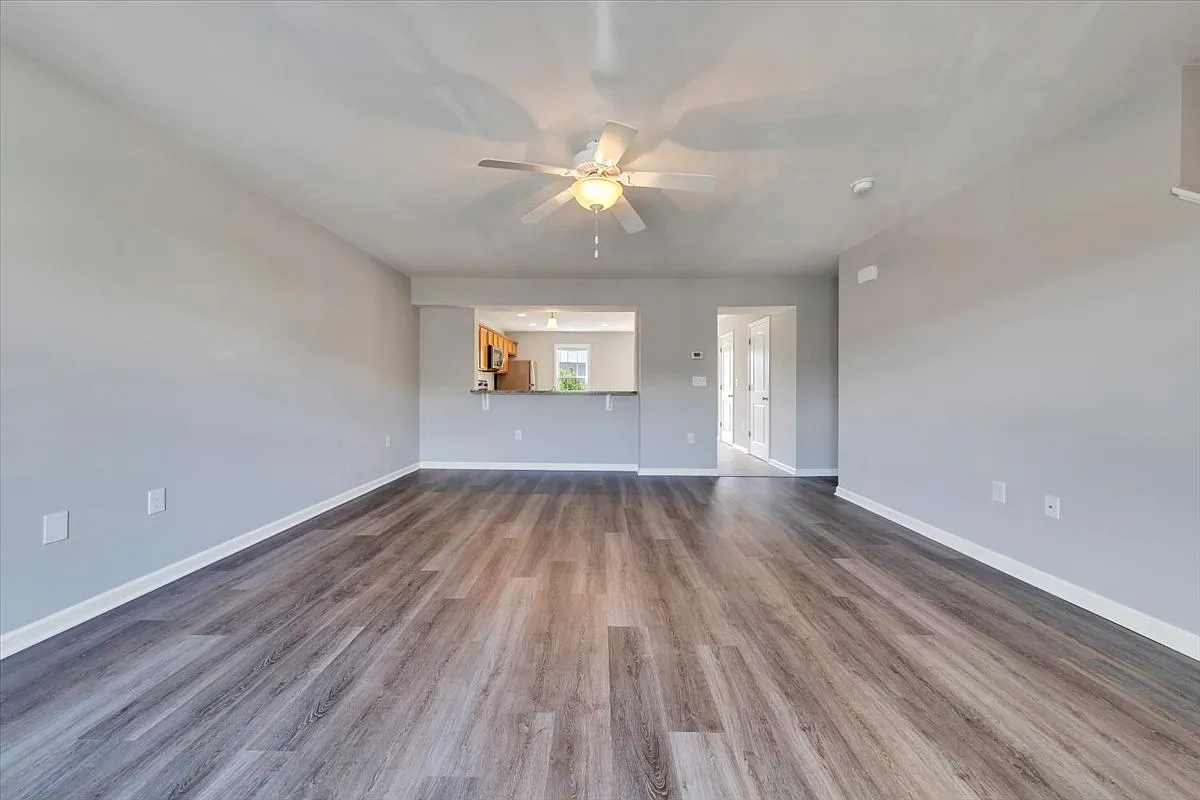 2 bed, 2.5 bath, 1440 sqft, $1,749 — Photo 3