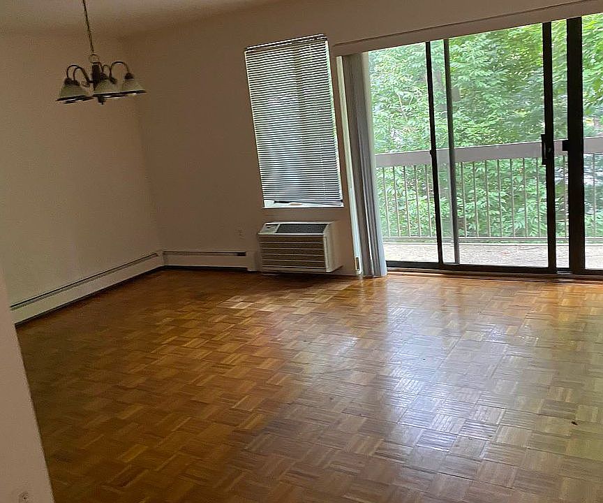 1st image of 75-20 113th St APT 3E