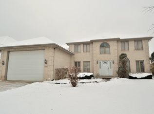 14941 Landings Ln, Oak Forest, IL