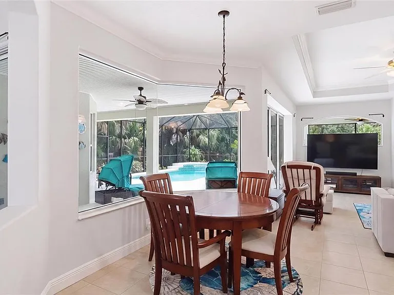 15449 Mulholland Rd — Photo 12