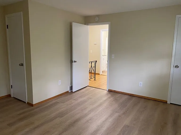 85 Underwood Ave — Photo 1