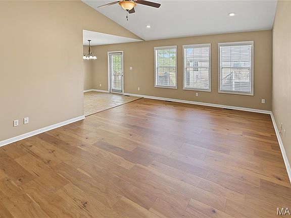5th image of 1642 Jackson Ridge Dr