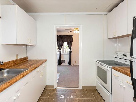 5th image of 1710 Snyder Ave
