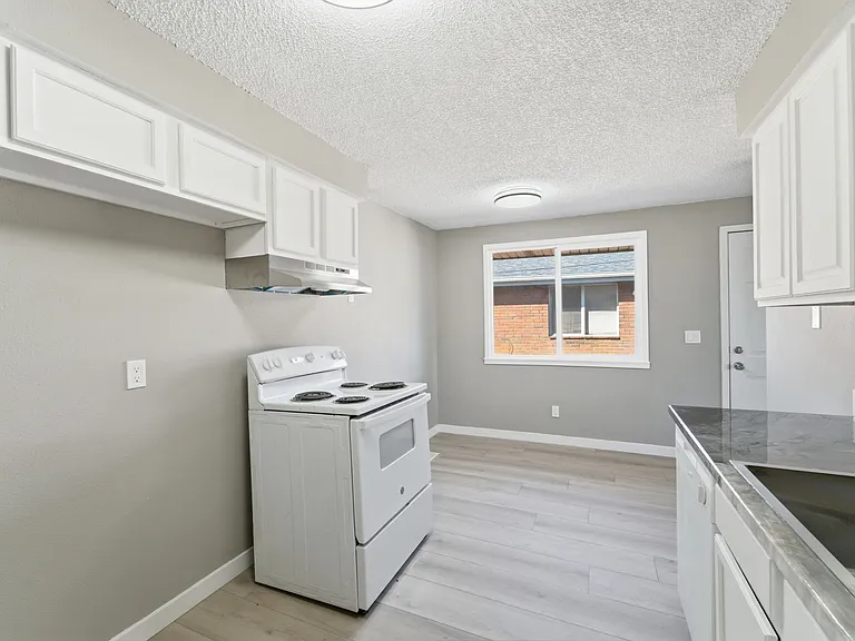 926 E Gordon Ave — Photo 9