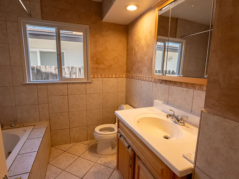 23216 Friar St — Photo 23