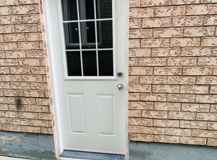 4789 Colombo Cres #BASEMENT, Mississauga, ON L5M 7R3