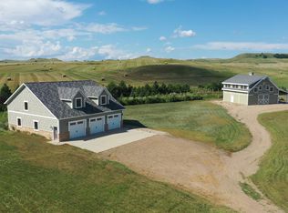 890 110th Ave NW, Bismarck, ND 58503
