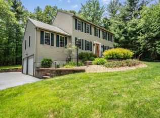 10 Mumford St, Douglas, MA 01516