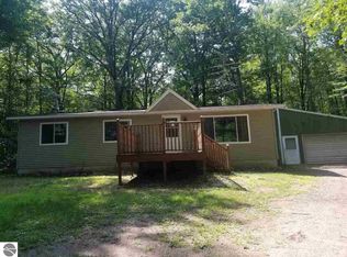 10042 Alpine Dr, Reed City, MI 49677