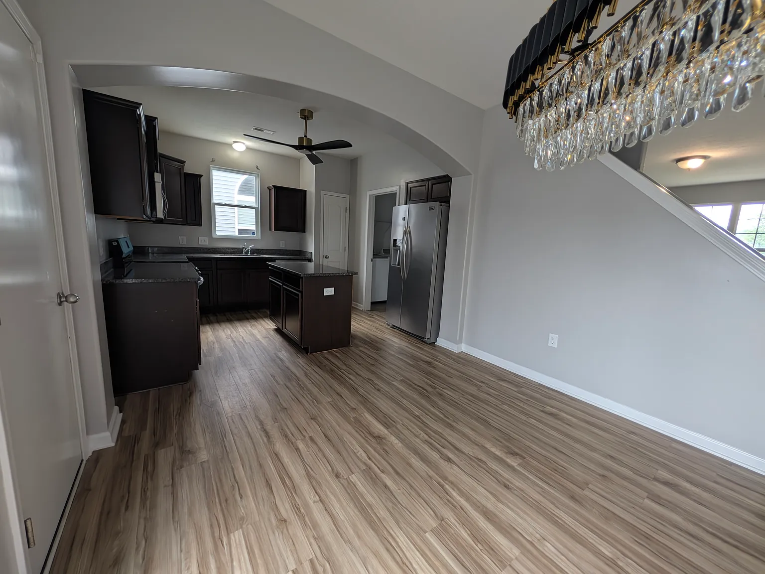 3 bed, 2.5 bath, 1588 sqft, $1,950 — Photo 3