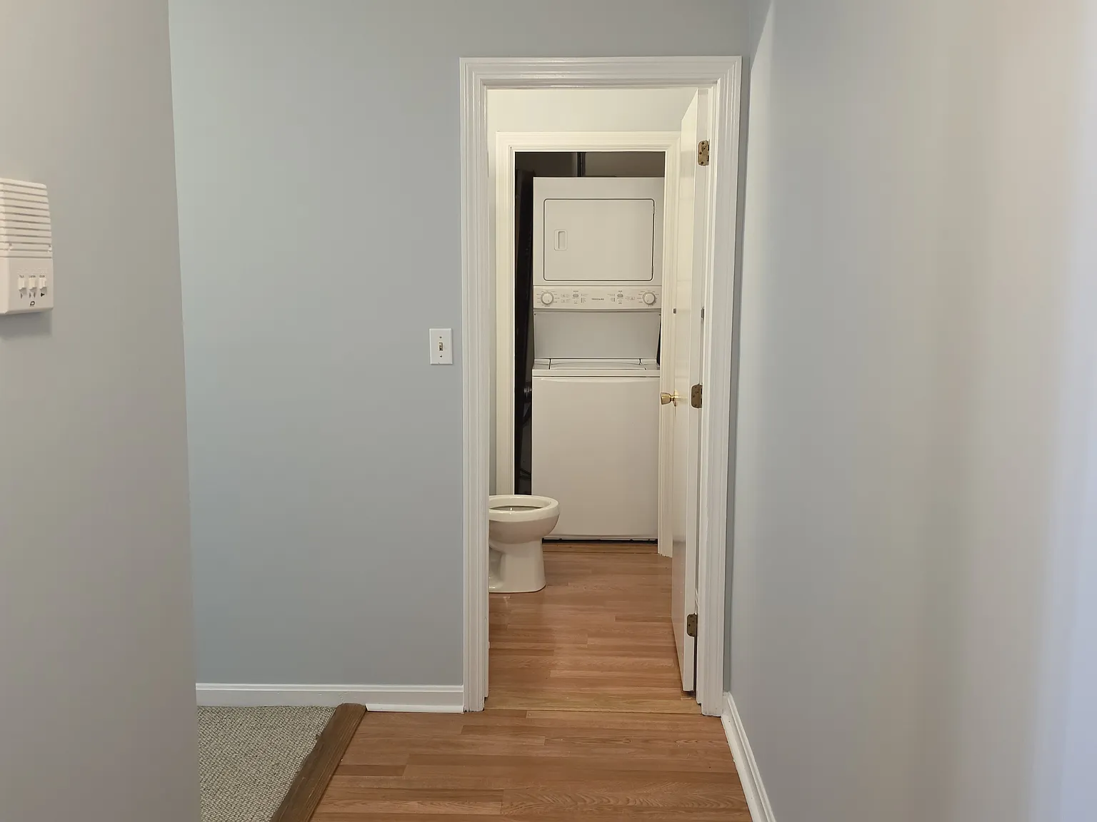 2 bed, 1.5 bath, 945 sqft, $1,995 — Photo 2