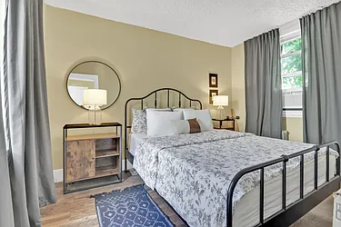 Rented by R New York