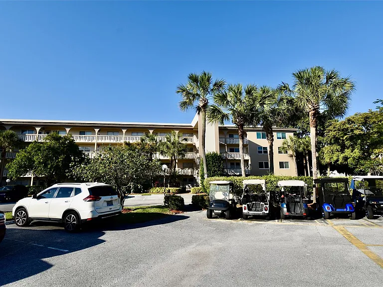 4301 Martinique Cir #K1 — Photo 21