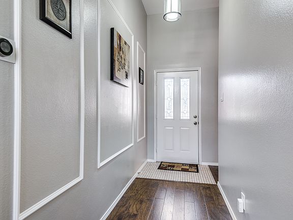 3rd image of 2304 Pinehurst Dr