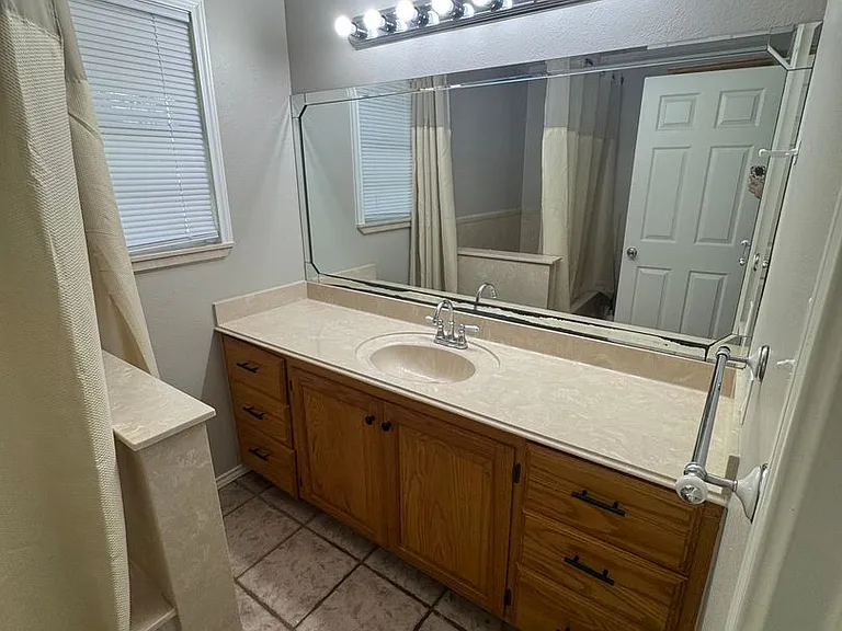 8174 FM 1402 — Photo 9